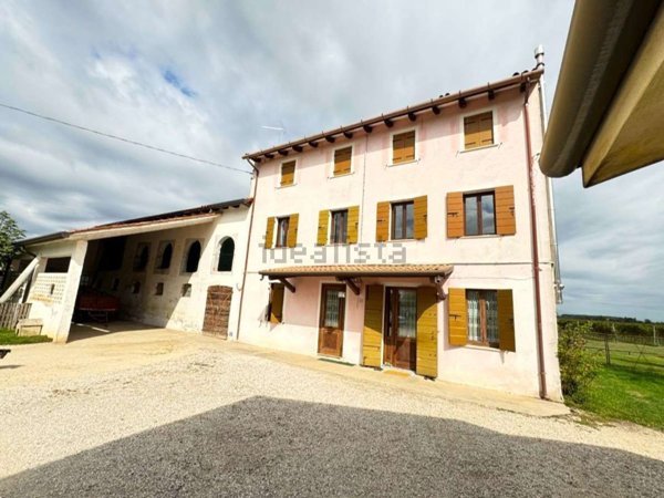 casa indipendente in vendita a Monastier di Treviso in zona Pralongo