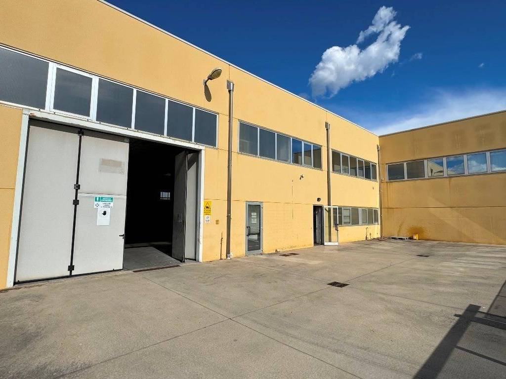 locale commerciale in vendita a Monastier di Treviso