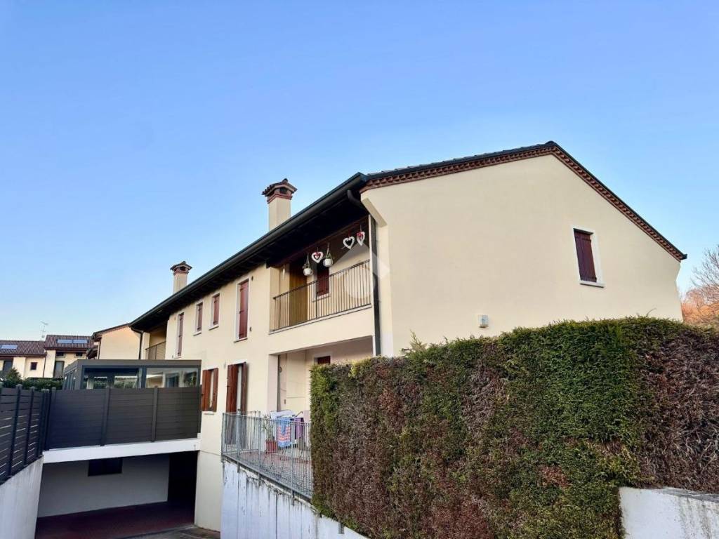 appartamento in vendita a Monfumo