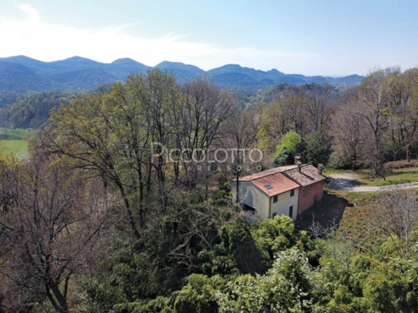 casale in vendita a Monfumo in zona Castelli