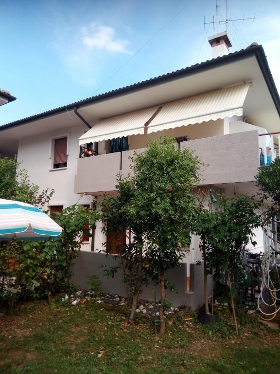 casa indipendente in vendita a Montebelluna in zona Biadene