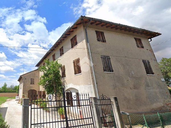 casa indipendente in vendita a Montebelluna in zona Sant'Andrea