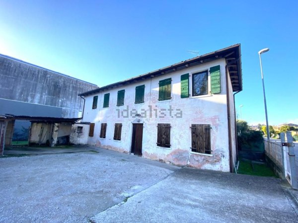 casa indipendente in vendita a Montebelluna