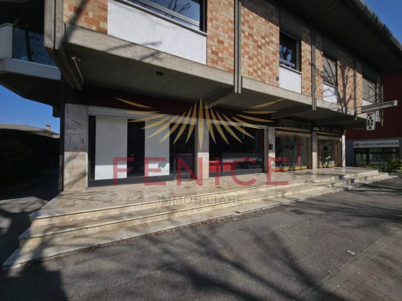 negozio in vendita a Montebelluna