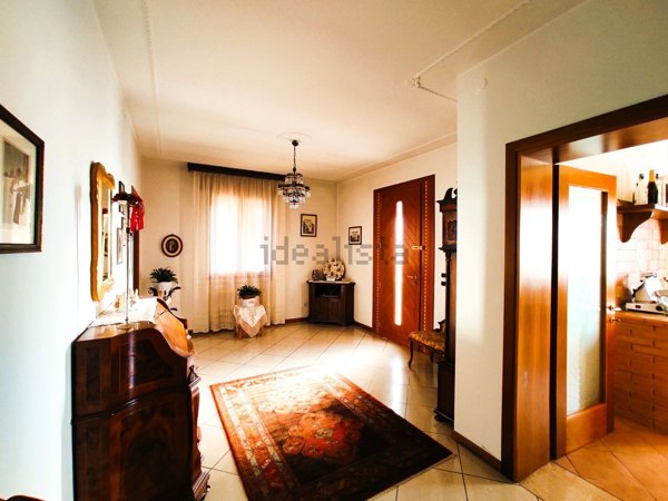 casa indipendente in vendita a Montebelluna in zona Biadene