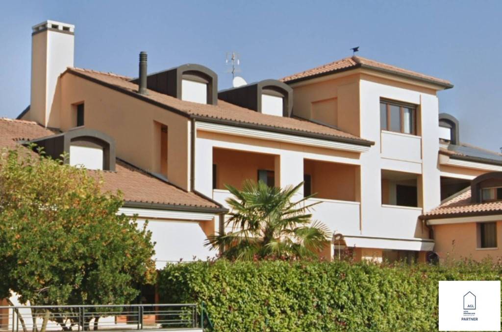 appartamento in vendita a Montebelluna in zona Mercato Vecchio