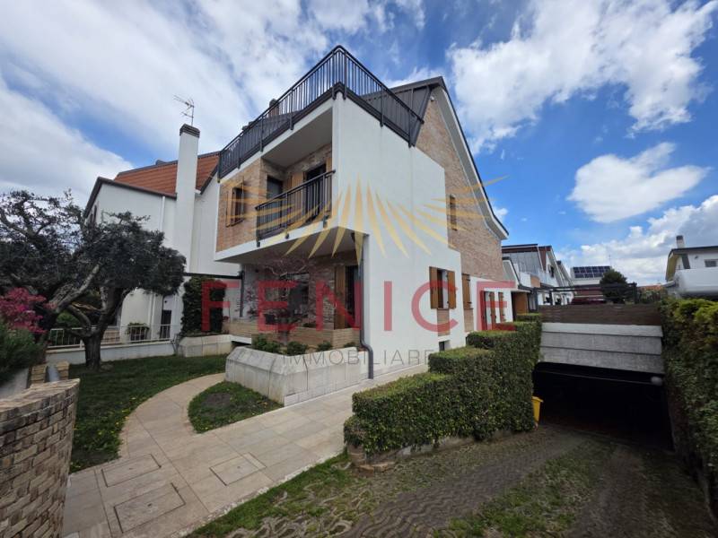 casa indipendente in vendita a Montebelluna