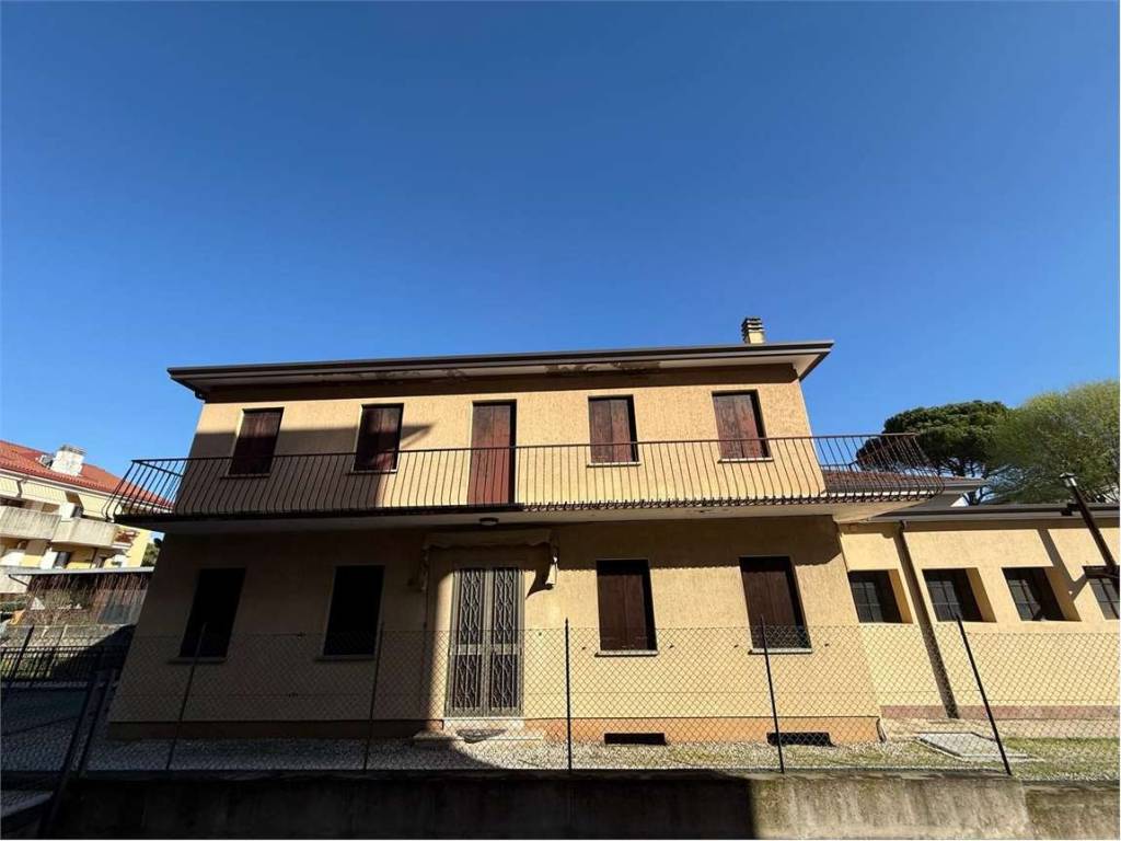 casa indipendente in vendita a Montebelluna