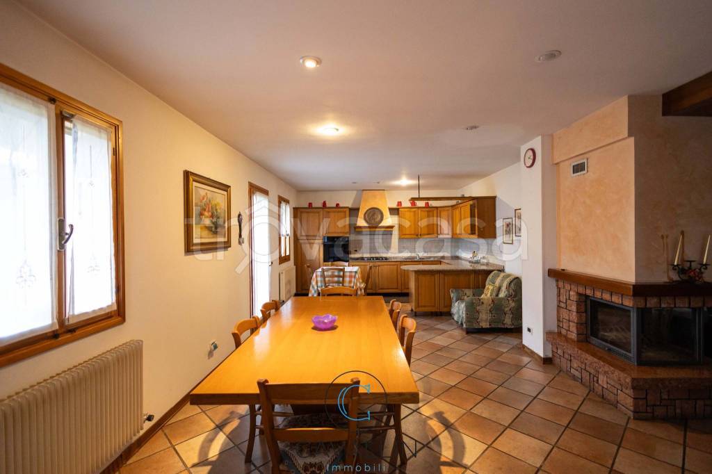 casa indipendente in vendita a Montebelluna in zona San Gaetano