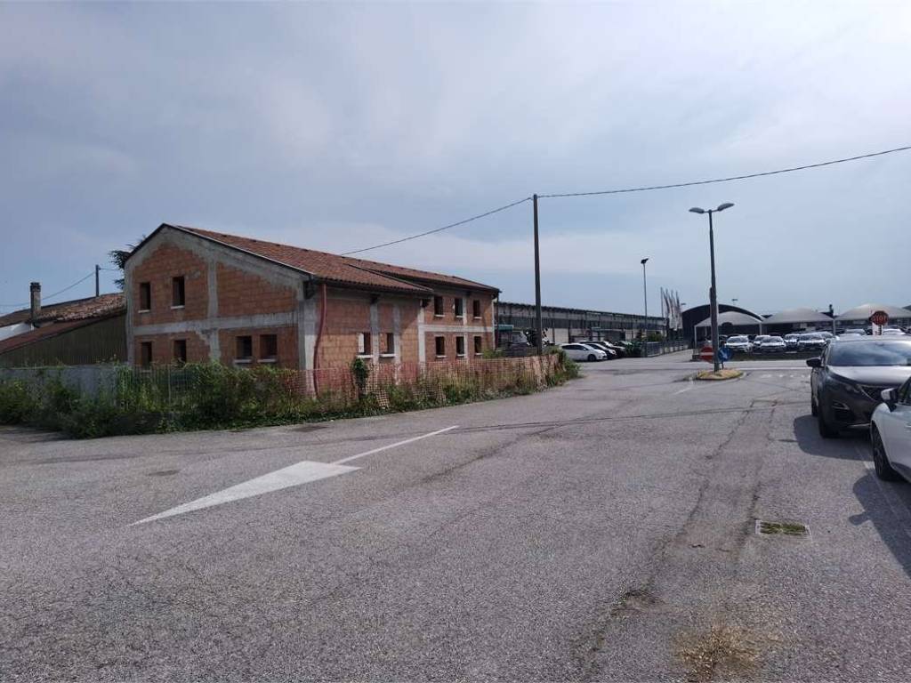 ufficio in vendita a Montebelluna
