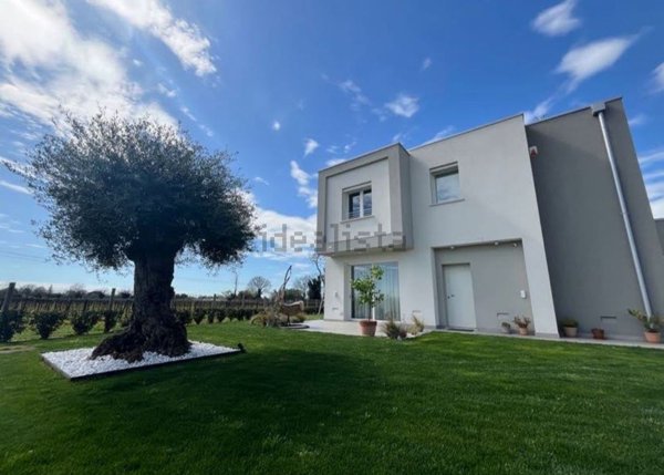 casa indipendente in vendita a Montebelluna