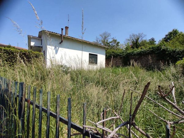 casa indipendente in vendita a Montebelluna in zona Mercato Vecchio