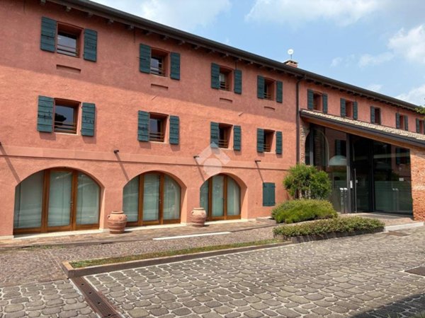 ufficio in vendita a Montebelluna