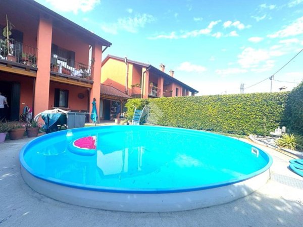 appartamento in vendita a Montebelluna in zona Caonada