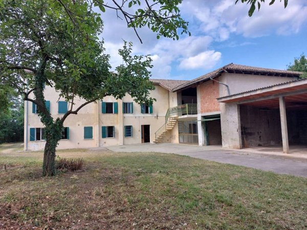 casa indipendente in vendita a Montebelluna