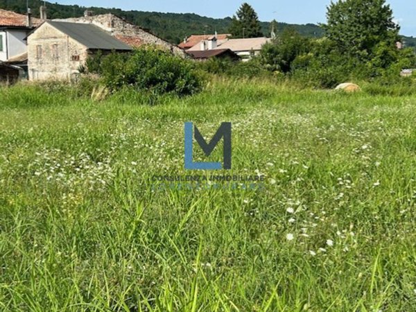 terreno agricolo in vendita a Montebelluna in zona Caonada