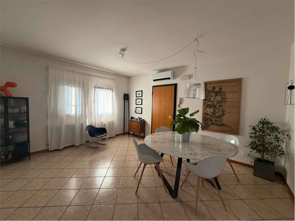 appartamento in vendita a Montebelluna in zona Biadene