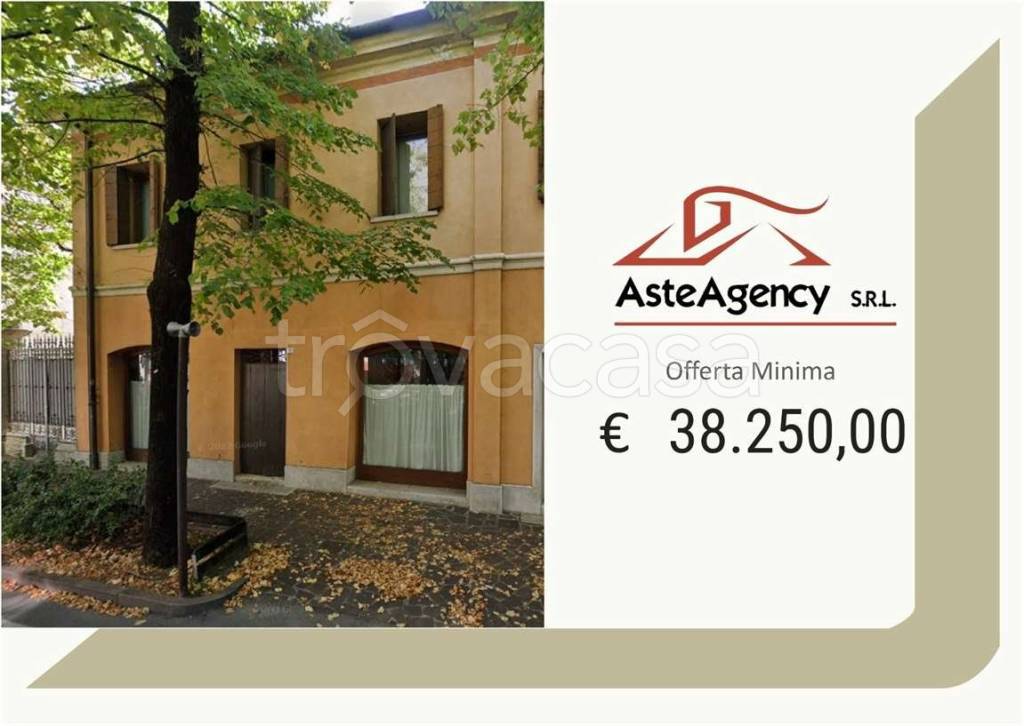 negozio in vendita a Montebelluna in zona La Pieve