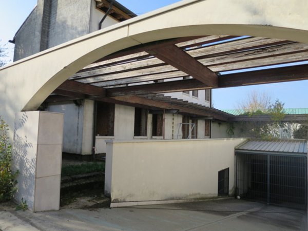 casa indipendente in vendita a Montebelluna in zona Caonada