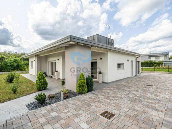 casa indipendente in vendita a Montebelluna