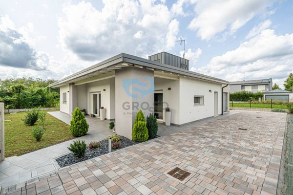 casa indipendente in vendita a Montebelluna