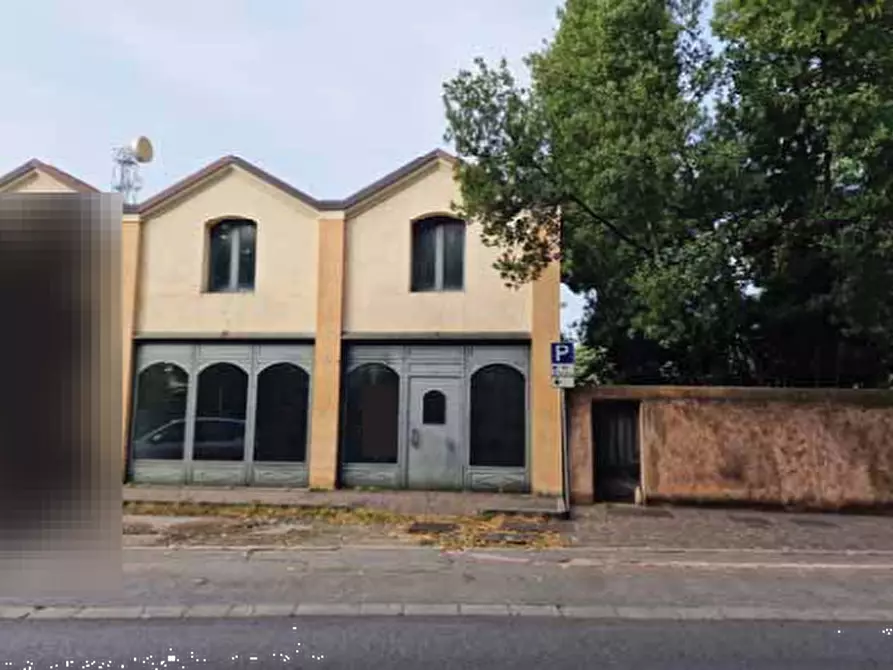 negozio in vendita a Montebelluna