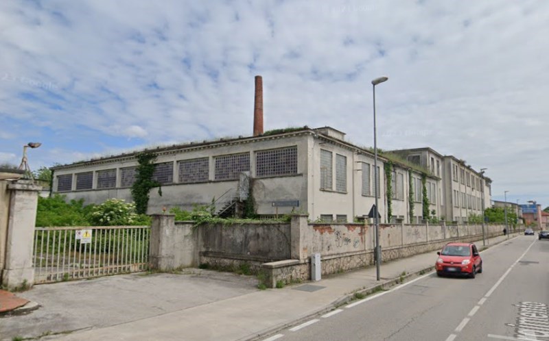 negozio in vendita a Montebelluna