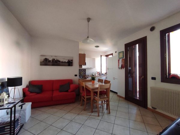 appartamento in vendita a Montebelluna in zona Caonada