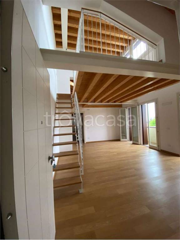 appartamento in vendita a Montebelluna in zona Mercato Vecchio