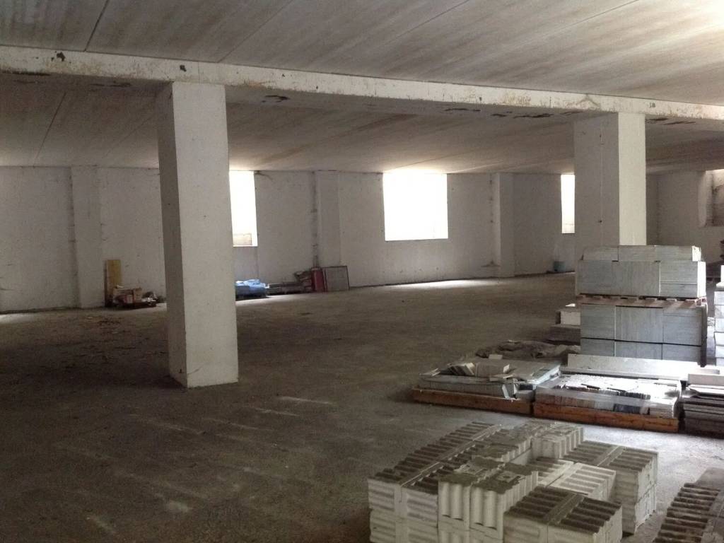 negozio in vendita a Montebelluna