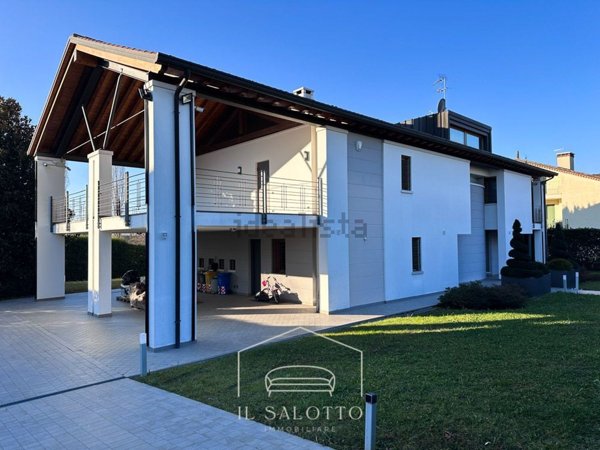 casa indipendente in vendita a Montebelluna