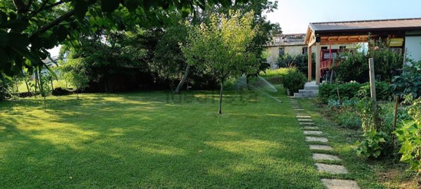 terreno edificabile in vendita a Montebelluna in zona Contea