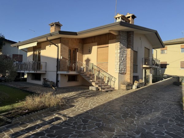 casa indipendente in vendita a Montebelluna in zona San Gaetano