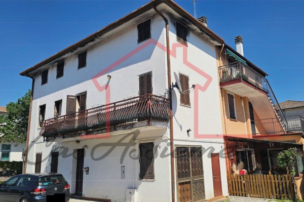 casa indipendente in vendita a Montebelluna in zona Biadene
