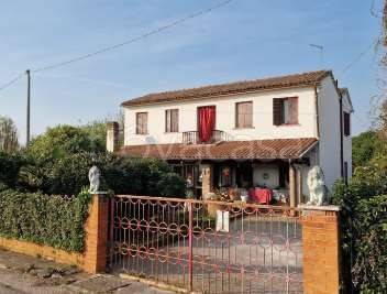 casa indipendente in vendita a Montebelluna