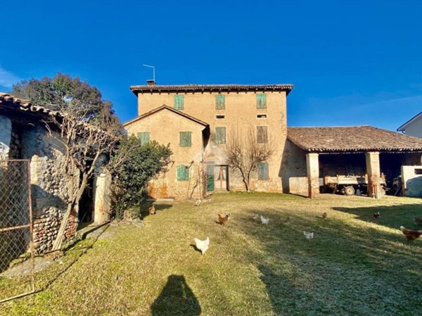 casa indipendente in vendita a Montebelluna in zona Busta