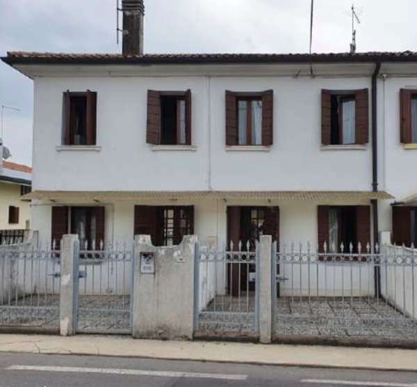 casa indipendente in vendita a Montebelluna
