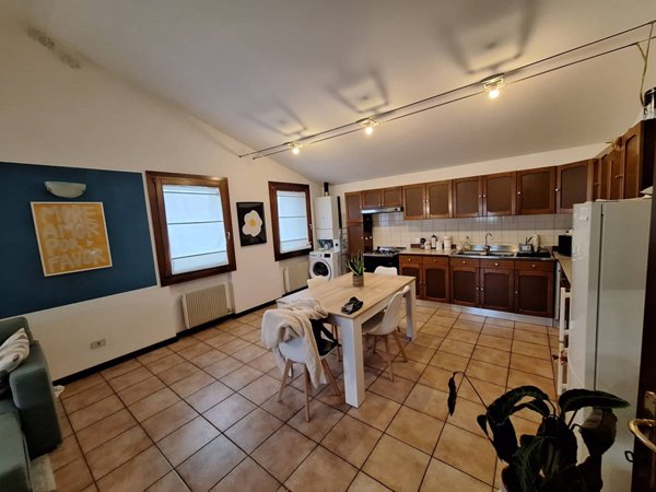 appartamento in vendita a Montebelluna in zona Biadene