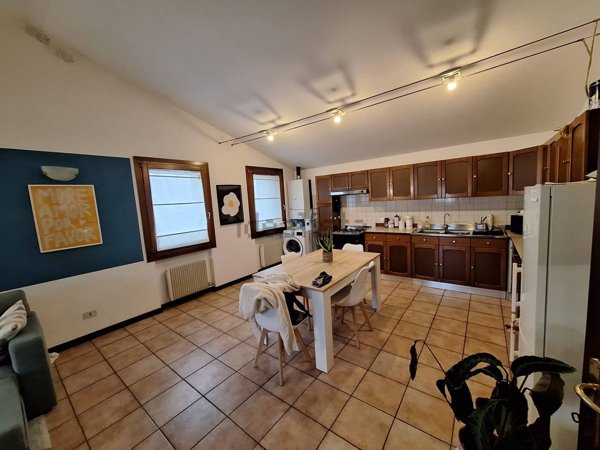 appartamento in vendita a Montebelluna in zona Biadene