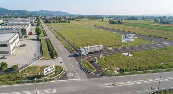 capannone in vendita a Montebelluna