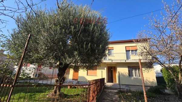 casa indipendente in vendita a Montebelluna