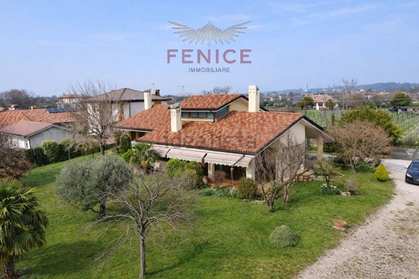 casa indipendente in vendita a Montebelluna