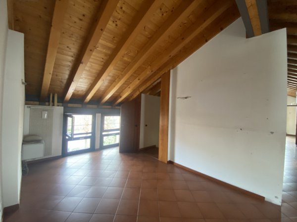 appartamento in vendita a Montebelluna in zona Biadene