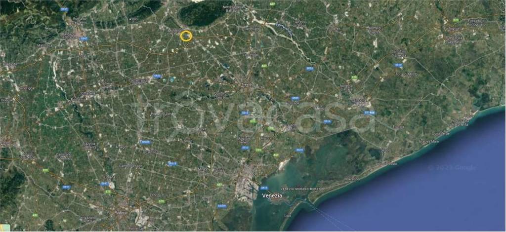 locale commerciale in vendita a Montebelluna