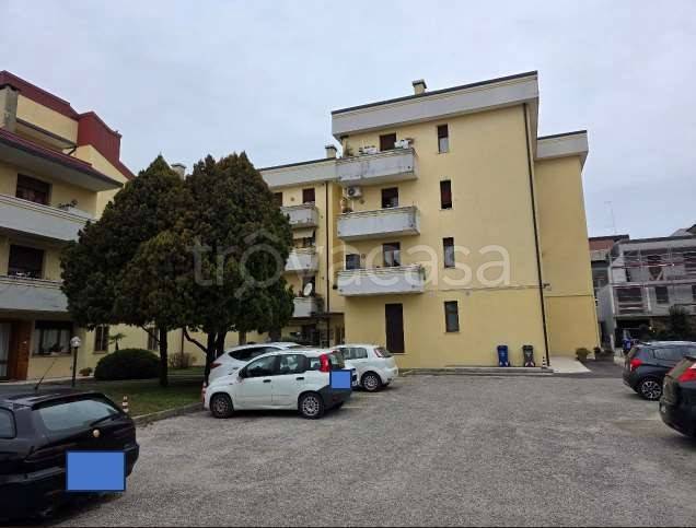 appartamento in vendita a Montebelluna in zona Biadene