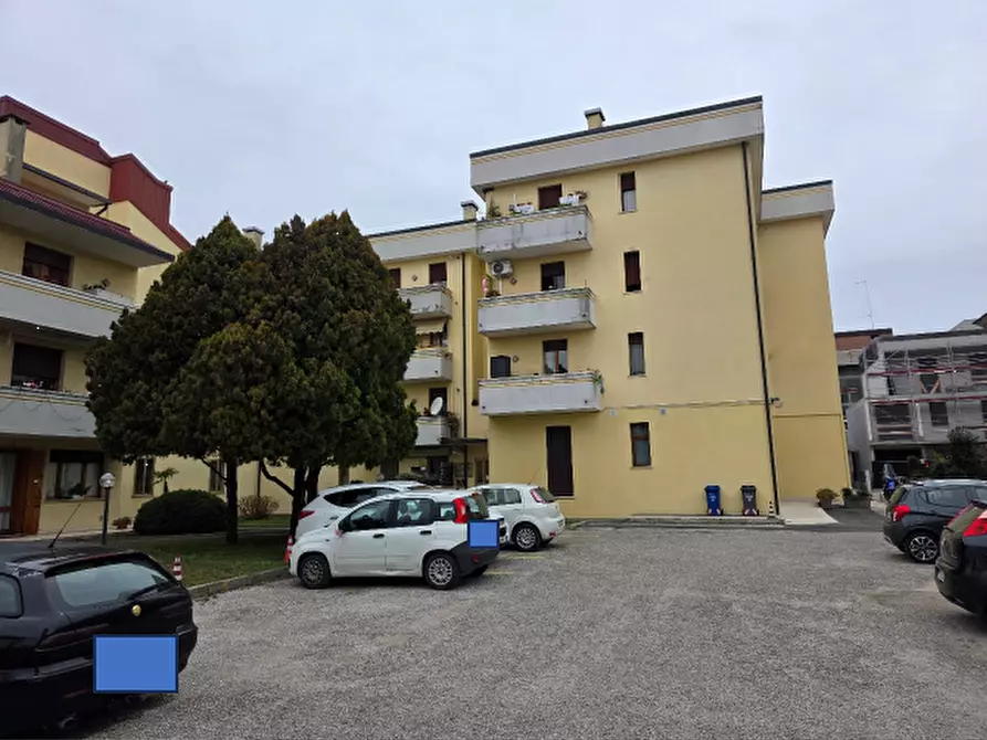 appartamento in vendita a Montebelluna in zona Biadene