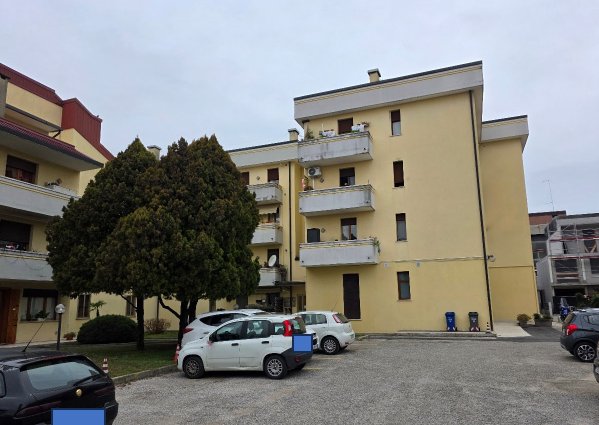 appartamento in vendita a Montebelluna in zona Biadene