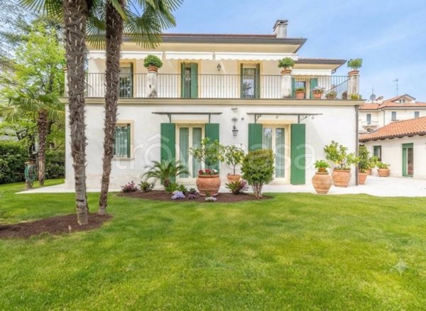 casa indipendente in vendita a Montebelluna