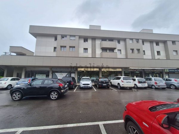 negozio in vendita a Montebelluna