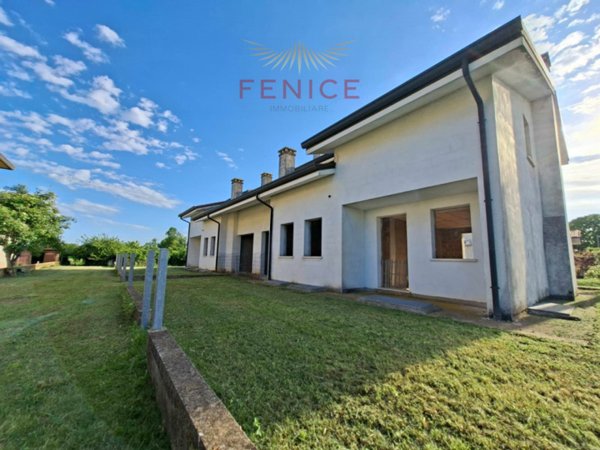 casa indipendente in vendita a Montebelluna in zona Sant'Andrea